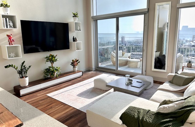 Penthouse on West 6th St
