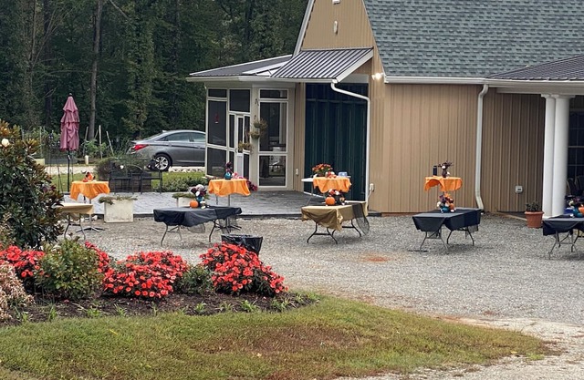 Horse Farm Apartment - Convenient and Private