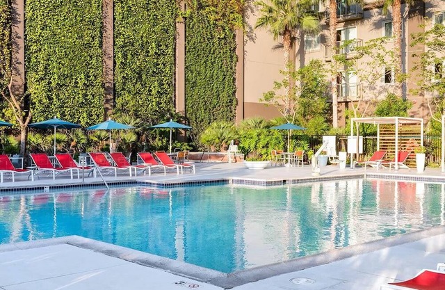 1br Condo SoCal Thrill Seek in Theme Parks!