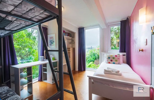 Hillcrest Bush Retreat (by Furnished Rentals)