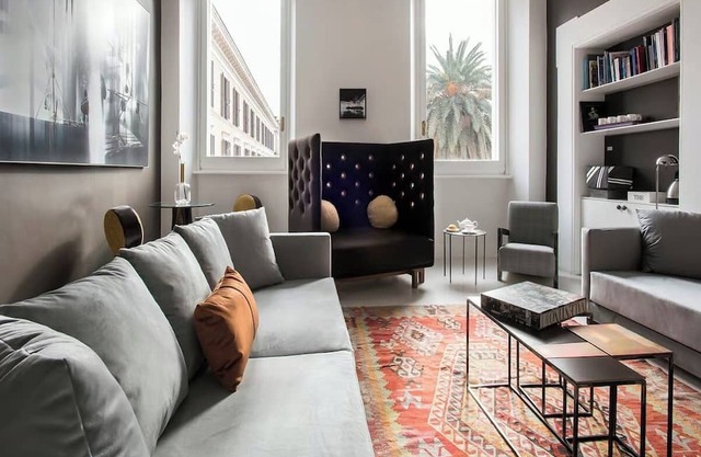 Abode Overlooking The Spanish Steps In The Heart Of Rome