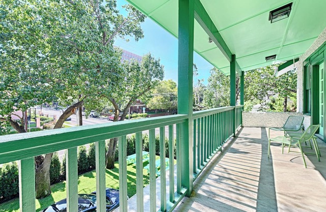Private Rooftop! Trolley! 1BD 1BA! New!