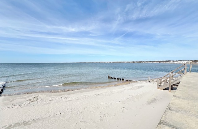 Waterfront cottage with private beach!