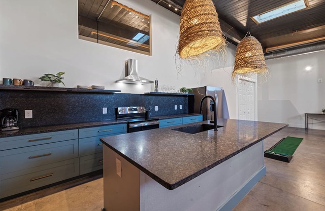 Experience Augusta's Prime Retreat: Your Ideal VRBO Haven Awaits!