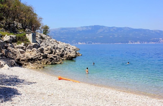 One bedroom apartment with terrace Porozina, Cres (A-23050-a)