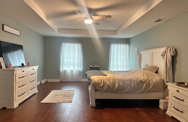 6 bd 4.5 ba - Southern Coastal living. Peace of the country on the Nature Coast.