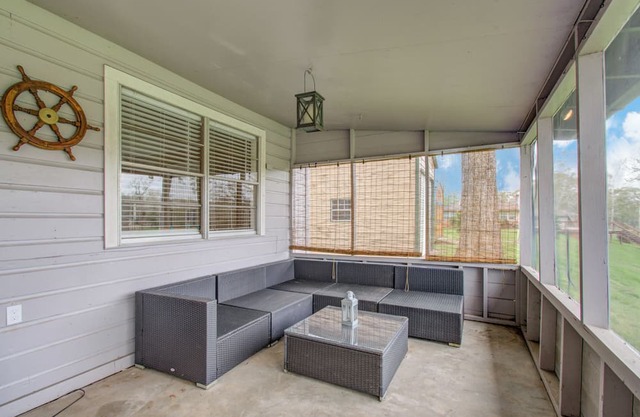 Cozy 1Bd/1Ba Waterfront Escape!