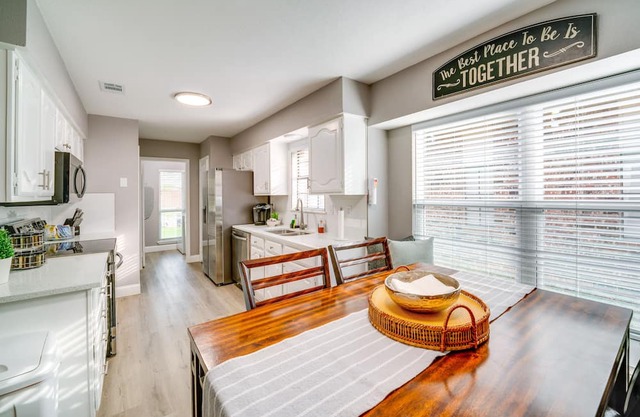 Cozy Carrollton Cottage w/ Fire Pit & Gas Grill!