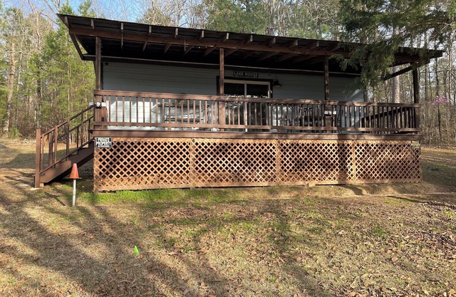 Camp House Retreat is located at Grenada Lake, world famous Crappie fishing lake