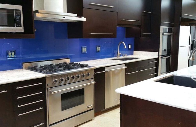 FREE EV Charger, Beautiful Home 4 Bd. 2 Ba. SF.