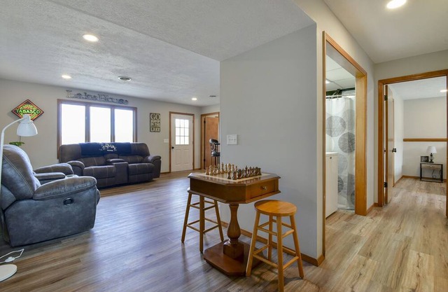 Walking distance to swim beach, boat launch, marina & restaurant! Space for 9!