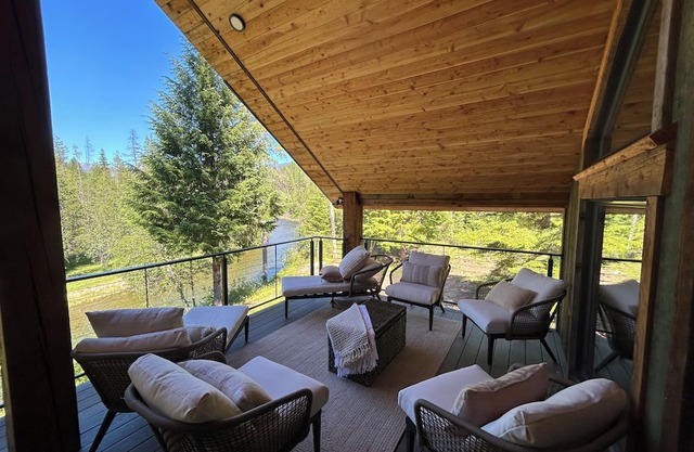 Fly Fishermen’s Dream Getaway