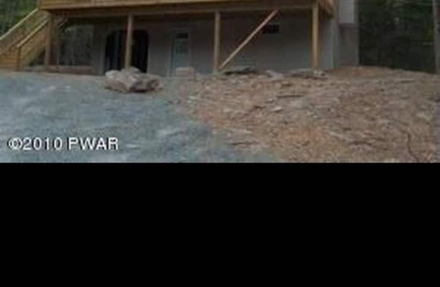 A beautiful 3 bedroom chalet located close to Lake Wallenpaupack.