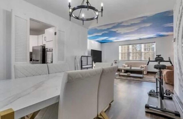 Roland park Customized Apartment