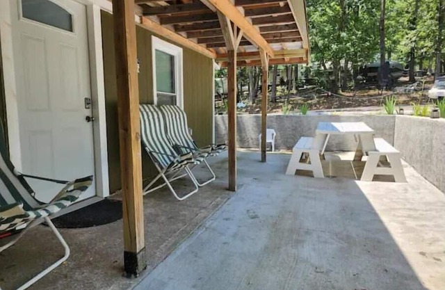 NAMA Stays - Cozy Cabin