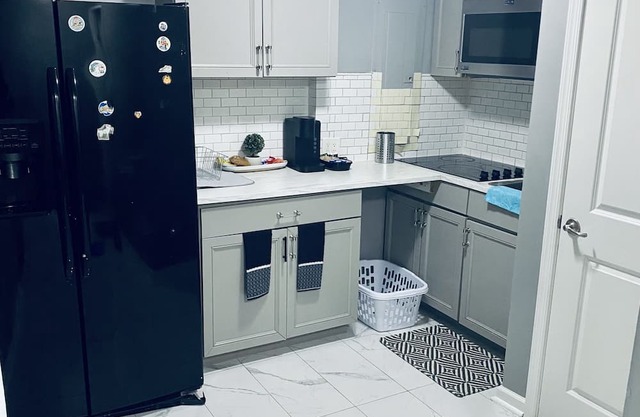 @Nyumbani 254. Remodeled house, close to great restaurants with working space