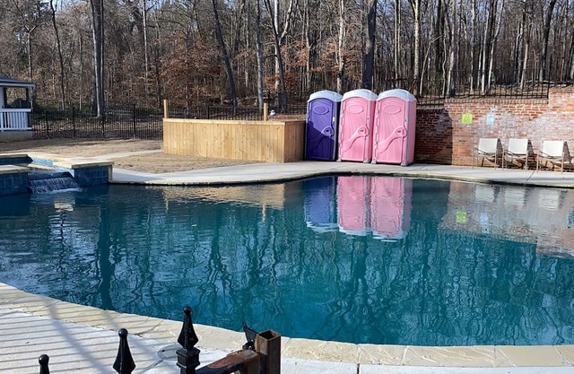 Turn of the Century Estate 9 BR with Sauna and Pool, Fully fenced, Secluded