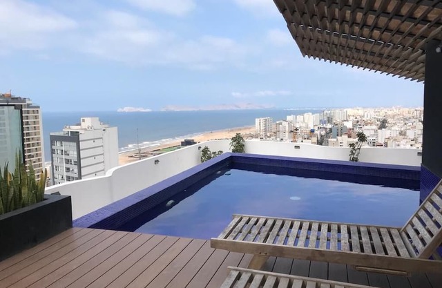 Albano Accommodation: Apartment With sea View & Pool Near Miraflores & Airport