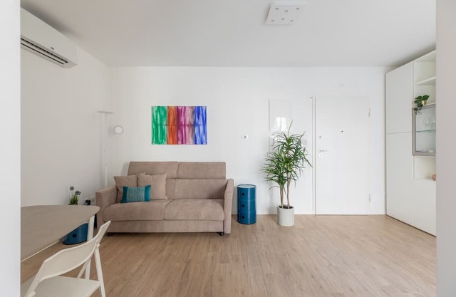 iFlat | Opificio New Light Apartment