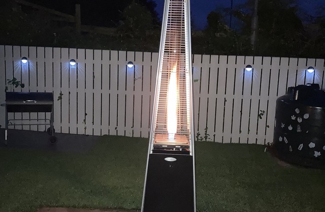 Fairhill Cottage, 3 minutes drive to the beach.