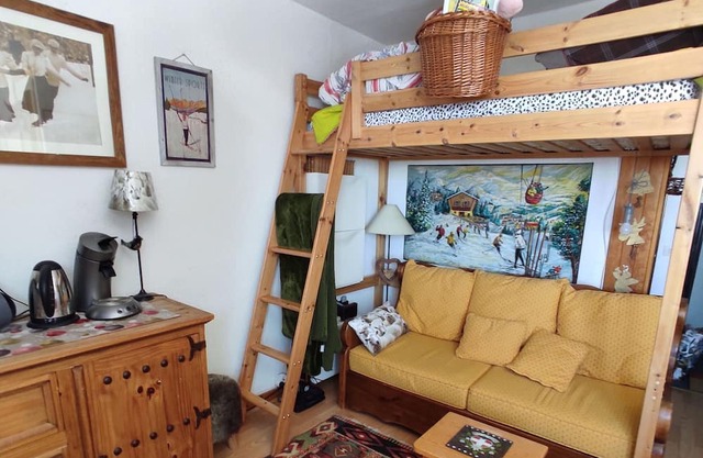 Studio Apartment 'Clos Des Gentianes' with Shared Pool