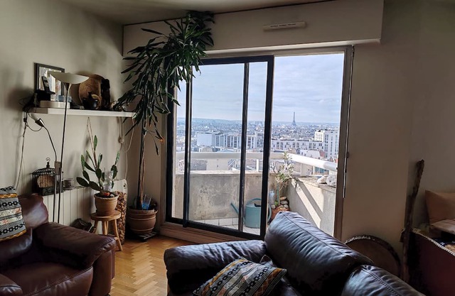 Spacieux T6 de 160 m2 en Duplex Avec vue Panoramique de Paris. Idéal !