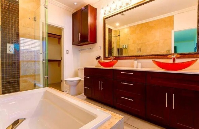 House In Carrollton with Hot Tub and Pool