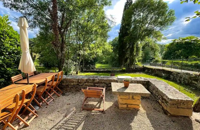 Homerez - House for 8 ppl. with garden and terrace at Cressensac-Sarrazac