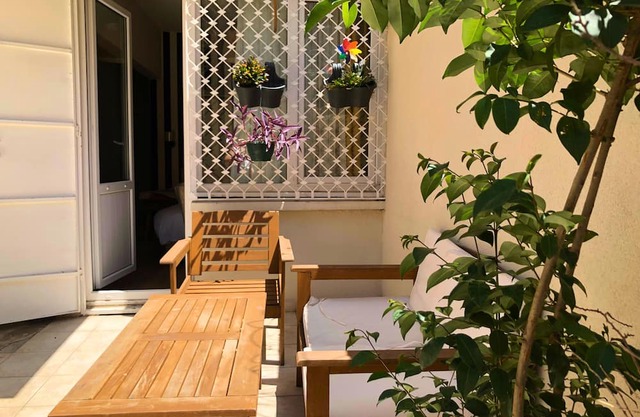 Studio Apartment with Private Garden in Taksim area