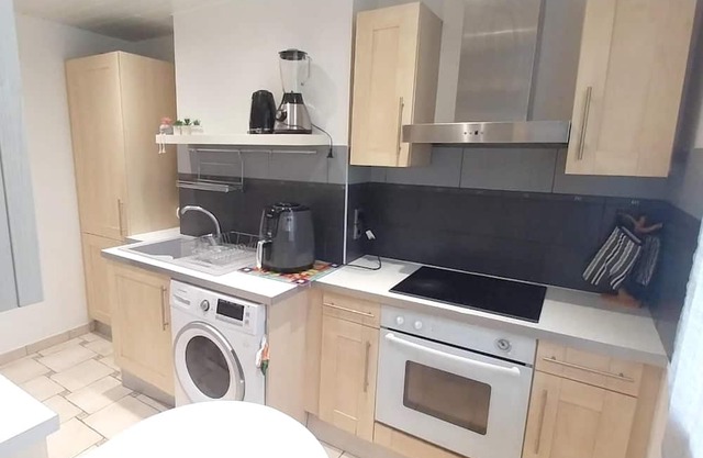 Homerez - Nice appartement for 5 ppl. at Le Blanc-Mesnil