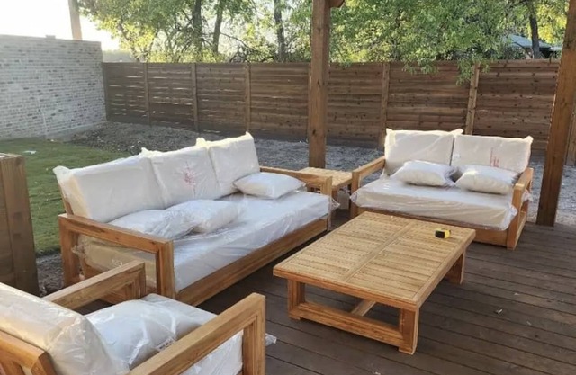 Let Go in Saint Jo! A modern barn house