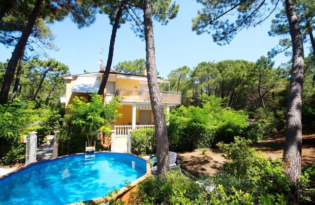 Holiday Home 'Appartamento 2 - Villa Lidia' with Private Pool, Wi-Fi and Air Conditioning