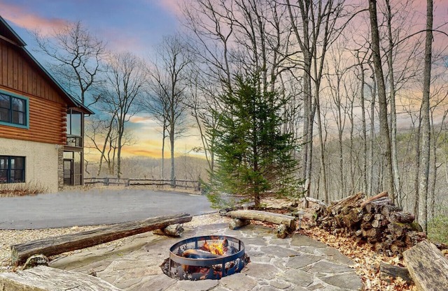 Views, fun and memories await in this magical 4 bedroom lodge with game room and 2 fire pits
