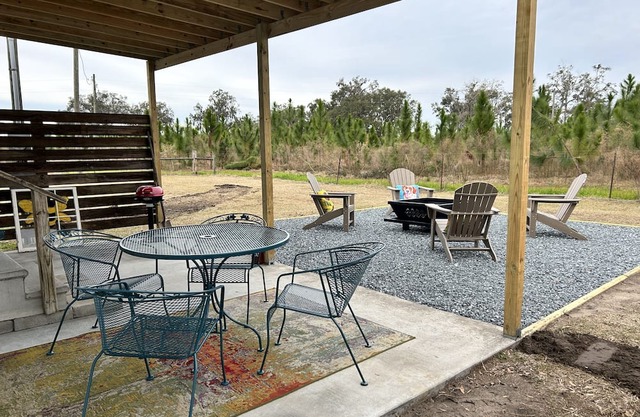 NEW!!Cozy, andclose to all attractions in North Florida and S GA