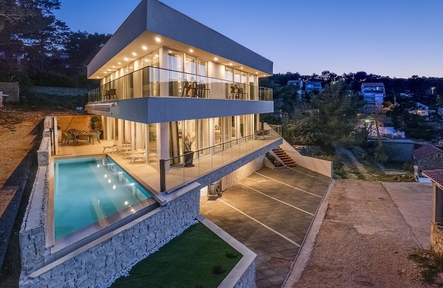 Beautiful Villa Estate da Noi with a pool in Hvar