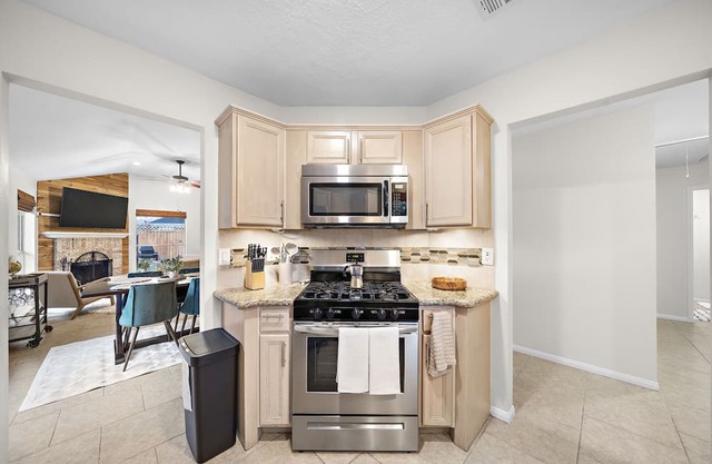 Tomball Tranquility: 3BR/2BA Gem!