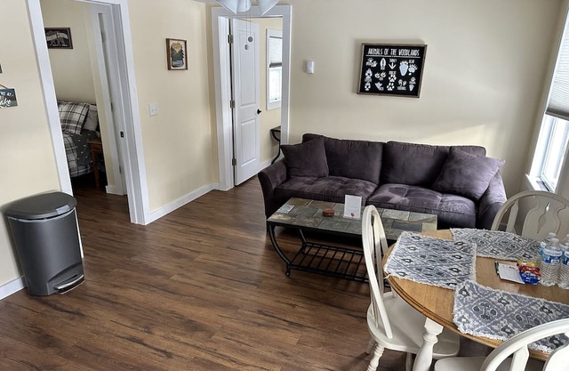 2 bedroom cabin a mile from the beautiful town of schroon and the lake