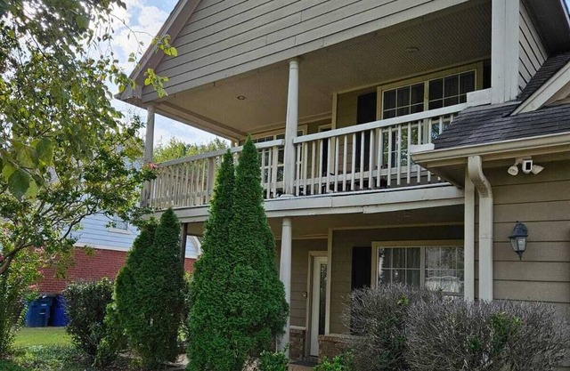 Spacious, State Line, Private Pool with king Beds