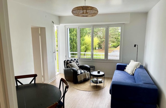 Homerez - Beautiful appartement for 5 ppl. with balcony at Mérignac