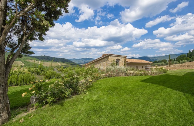 Villa with swimming pool in Tuscany