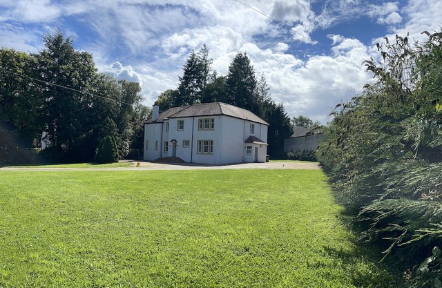 large Country Mansion in Glasgow Newton Mearns