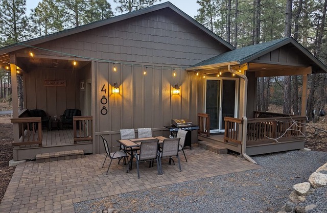 Cozy Cottage 2BD/2BA, 2 Covered Decks, Patio Dining Area, Newly Built, Pets OK
