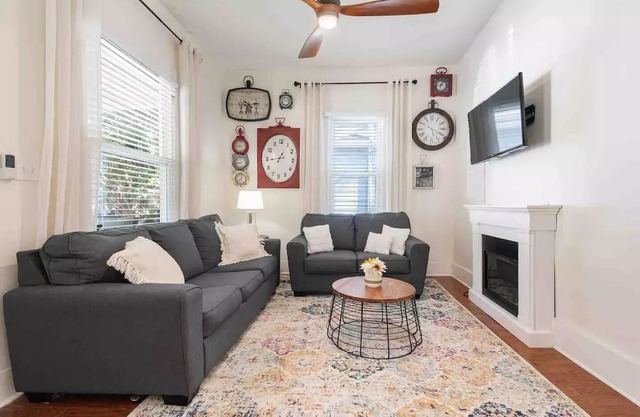 Newly Renovated-In Historic West End-Sleeps 8