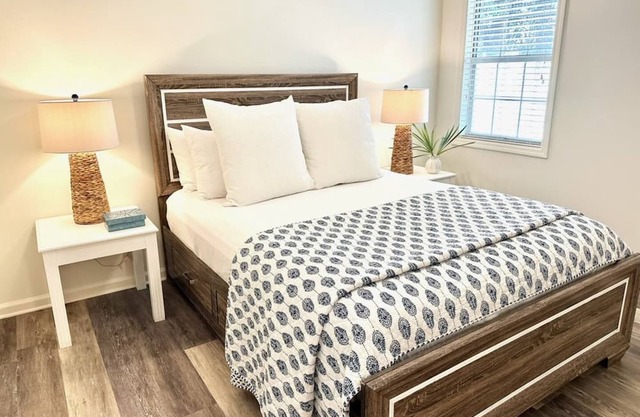 Sandy Shores Retreat - Pet Friendly!