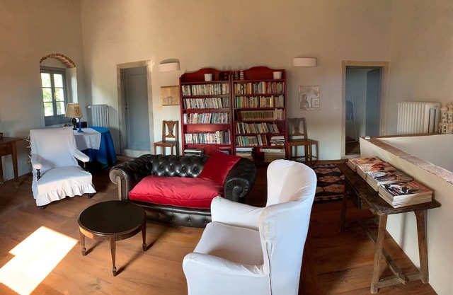 Holiday Home 'Antico Casale Del Pozzo' with Private Terrace, Wi-Fi and Air Conditioning