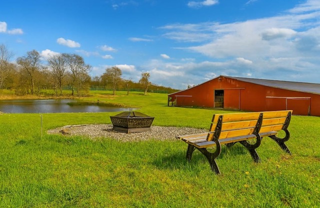 Gather, Celebrate, Unwind Autumn Midweek - 35% OFF Promo!