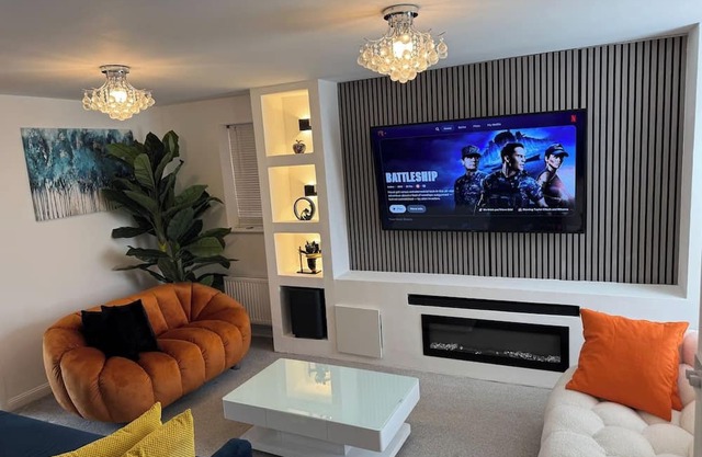 Modern Room in 4BDR Home