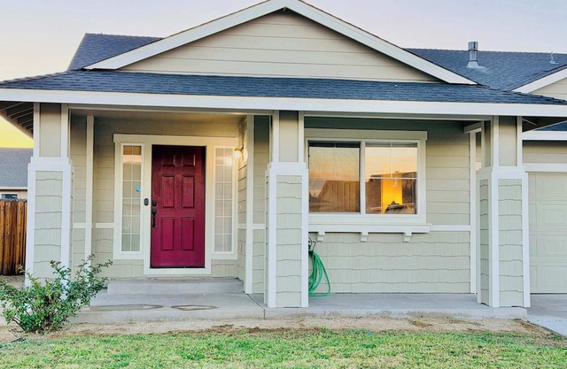 Desert Glow Residence✨🌵4Bedrooms|2Baths|Sleeps13