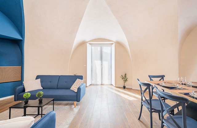 Hidden church - Two Bedroom Apartment, Sleeps 6