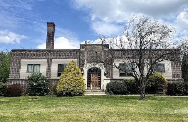 2 BR Schoolhouse Apt w/Sauna